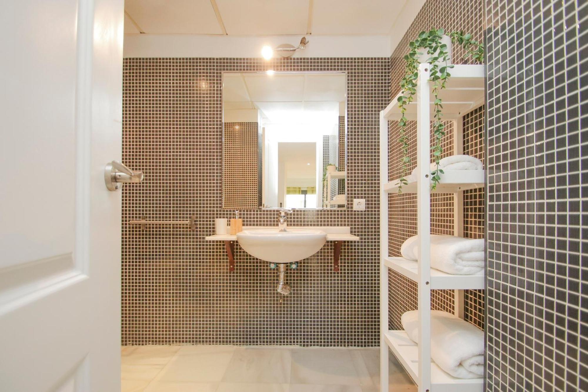 Lovely Apt In The City Center - 15M Walk Giralda Sevilha Exterior foto